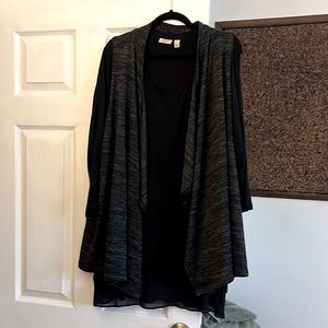 Black tunic with a gray/black tunic length vest that is removable. Size xl